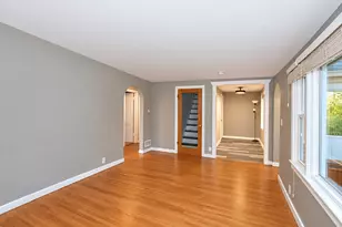 254 W Main St, Carpentersville, IL 60110 - Photo 7