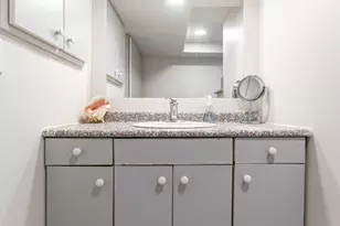 6027 N Jersey Ave, Chicago, IL 60659 - Photo 25