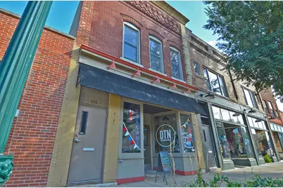 228 W Main Street, Ottawa, IL 61350 - Photo 5