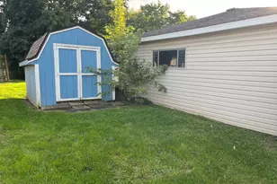 108 E Morris St, Elwood, IL 60421 - Photo 3