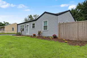 1802 Innercircle Dr, Crest Hill, IL 60403 - Photo 3