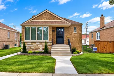 5352 S Neva Avenue, Chicago, IL 60638 - Photo 1