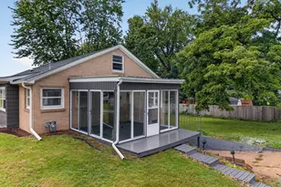 708 E Glover St, Ottawa, IL 61350 - Photo 39