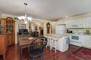 2 Lone Oak Ct, Bloomington, IL 61705 - Photo 11