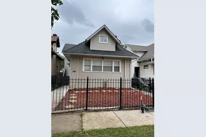 1018 N Latrobe Street, Chicago, IL 60651 - Photo 1