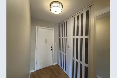 925 Springhill Drive #202, Northbrook, IL 60062 - Photo 3