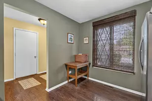 818 Shagbark Rd, New Lenox, IL 60451 - Photo 5