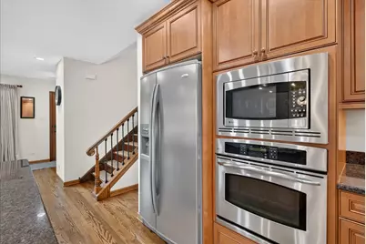 121 W Suffield Drive, Arlington Heights, IL 60004 - Photo 11