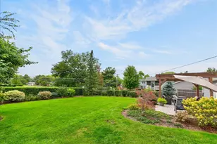 121 W Suffield Dr, Arlington Heights, IL 60004 - Photo 37