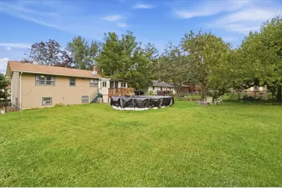 1807 Elmwood Drive, Lindenhurst, IL 60046 - Photo 23