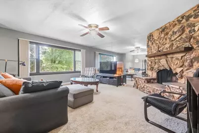 1807 Elmwood Drive, Lindenhurst, IL 60046 - Photo 3