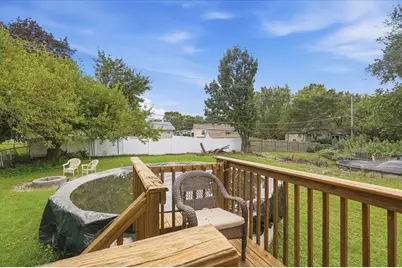 1807 Elmwood Drive, Lindenhurst, IL 60046 - Photo 25