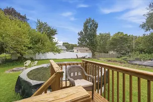 1807 Elmwood Dr, Lindenhurst, IL 60046 - Photo 25
