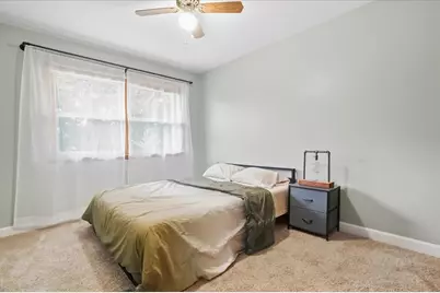 1807 Elmwood Drive, Lindenhurst, IL 60046 - Photo 15