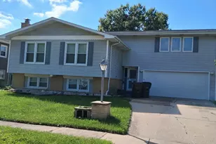 15254 Arroyo Dr, Oak Forest, IL 60452 - Photo 1