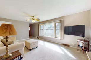 1105 W Grove St, Arlington Heights, IL 60005 - Photo 9