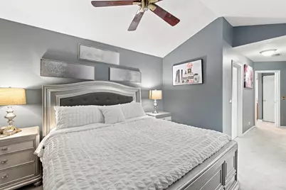 1055 Woodhill Court, Elgin, IL 60120 - Photo 17