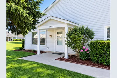 1302 S Glen Circle #C, Aurora, IL 60506 - Photo 1