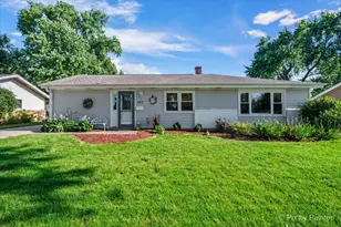 495 Glendale Ln, Hoffman Estates, IL 60169 - Photo 1