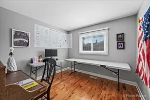 495 Glendale Ln, Hoffman Estates, IL 60169 - Photo 15