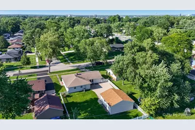 495 Glendale Lane, Hoffman Estates, IL 60169 - Photo 27