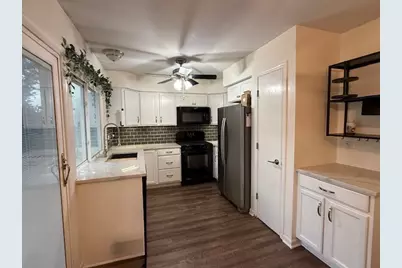 1990 Oxford Lane, Hoffman Estates, IL 60169 - Photo 3