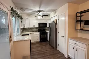 1990 Oxford Ln, Hoffman Estates, IL 60169 - Photo 3
