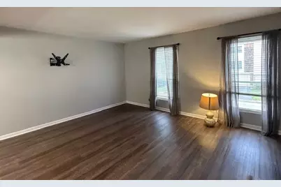 1990 Oxford Lane, Hoffman Estates, IL 60169 - Photo 7