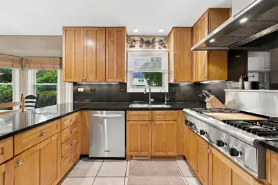16 Copperwood Drive, Buffalo Grove, IL 60089 - Photo 9