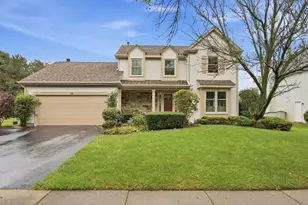 16 Copperwood Dr, Buffalo Grove, IL 60089 - Photo 1