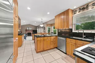 16 Copperwood Dr, Buffalo Grove, IL 60089 - Photo 11