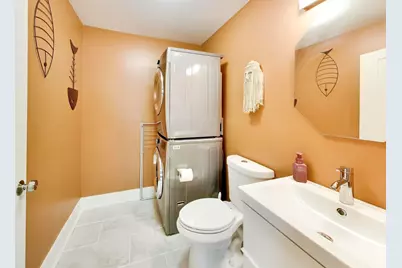 401 E Elk Grove Boulevard, Elk Grove Village, IL 60007 - Photo 23