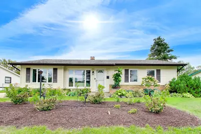 401 E Elk Grove Boulevard, Elk Grove Village, IL 60007 - Photo 1