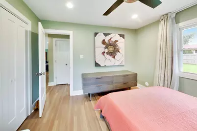 401 E Elk Grove Boulevard, Elk Grove Village, IL 60007 - Photo 17