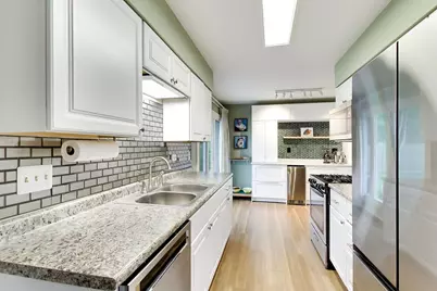 401 E Elk Grove Boulevard, Elk Grove Village, IL 60007 - Photo 11