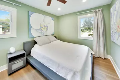 401 E Elk Grove Boulevard, Elk Grove Village, IL 60007 - Photo 13