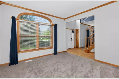 2121 Burnham Court, Algonquin, IL 60102 - Photo 3