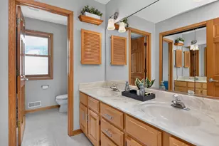 2121 Burnham Ct, Algonquin, IL 60102 - Photo 27