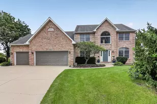 2121 Burnham Ct, Algonquin, IL 60102 - Photo 1