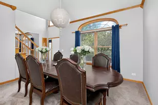 2121 Burnham Ct, Algonquin, IL 60102 - Photo 5