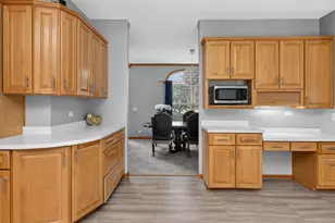 2121 Burnham Ct, Algonquin, IL 60102 - Photo 11
