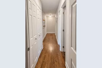 4587 Olmstead Drive, Hoffman Estates, IL 60192 - Photo 17