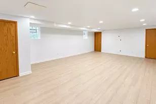 5203 W Carmen Ave, Chicago, IL 60630 - Photo 23