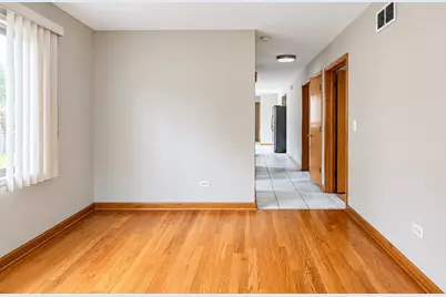 5203 W Carmen Avenue, Chicago, IL 60630 - Photo 5
