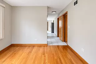 5203 W Carmen Ave, Chicago, IL 60630 - Photo 5