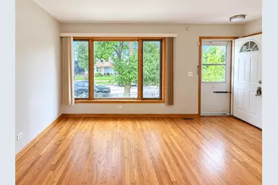 5203 W Carmen Avenue, Chicago, IL 60630 - Photo 3