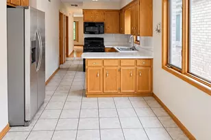 5203 W Carmen Ave, Chicago, IL 60630 - Photo 9