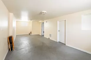 12416 S Princeton Ave, Chicago, IL 60628 - Photo 21