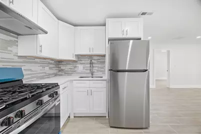 7600 W 61st Street, Summit, IL 60501 - Photo 9