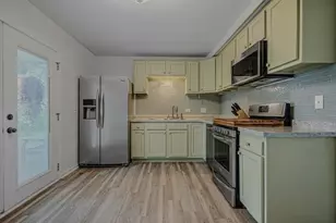 129 Delaware Dr, Bolingbrook, IL 60440 - Photo 11